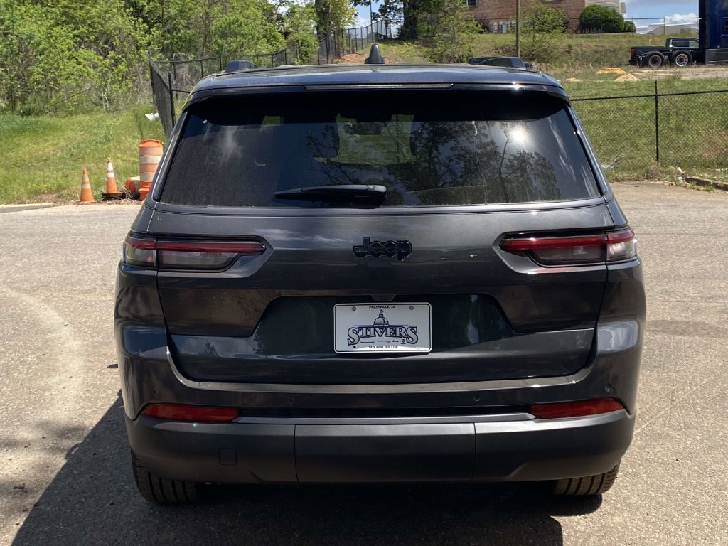 New 2026 Jeep Grand Cherokee L Limited w/ Limited Altitude Package RWD image 34
