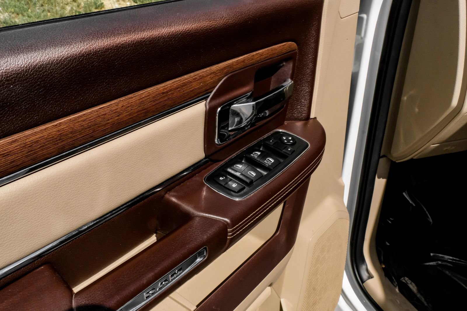 Used 2014 RAM 3500 Laramie image 51