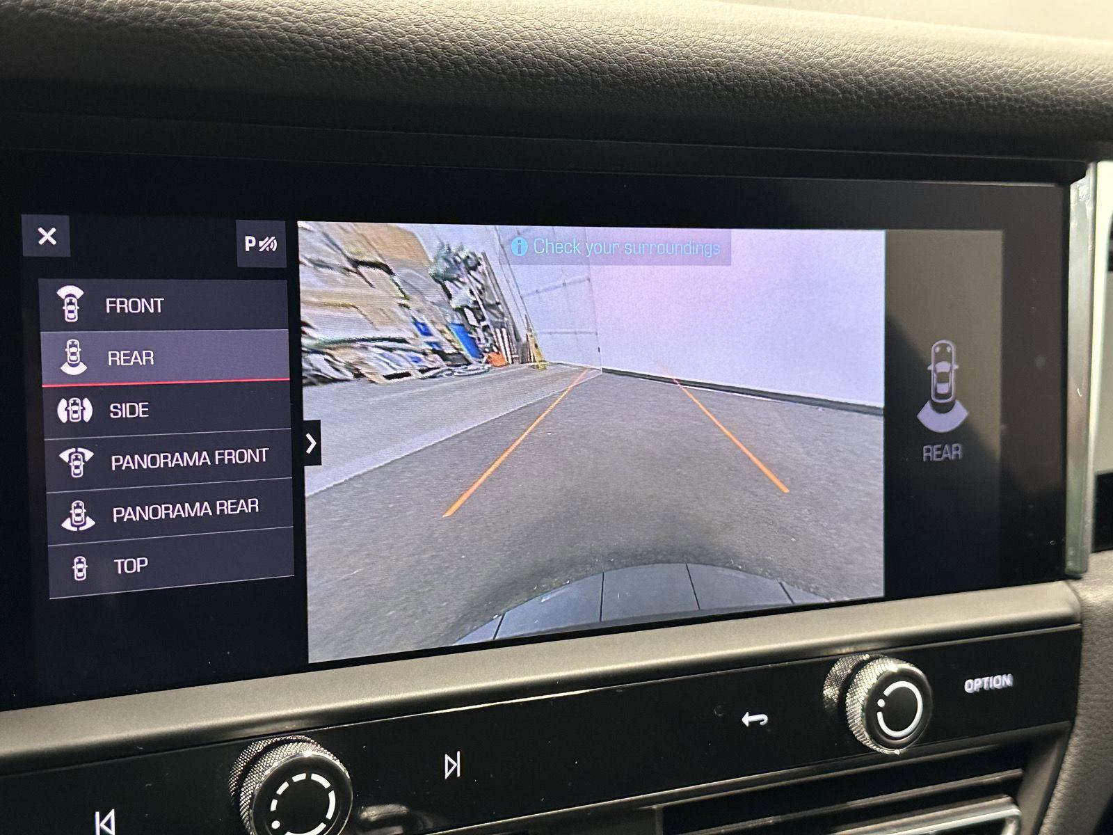 Certified 2025 Porsche Macan image 29