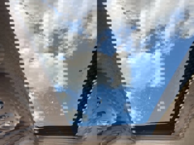 Used 2000 Chevrolet Suburban LS w/ LS Preferred Equipment Group image 24