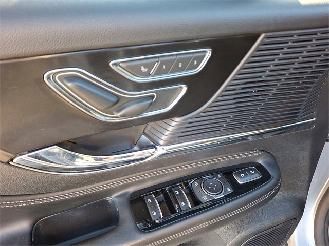 Used 2022 Lincoln Corsair Standard w/ Equipment Group 101A image 14