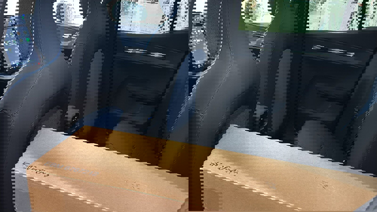 New 2026 Volvo EX30 Cross Country Ultra image 25