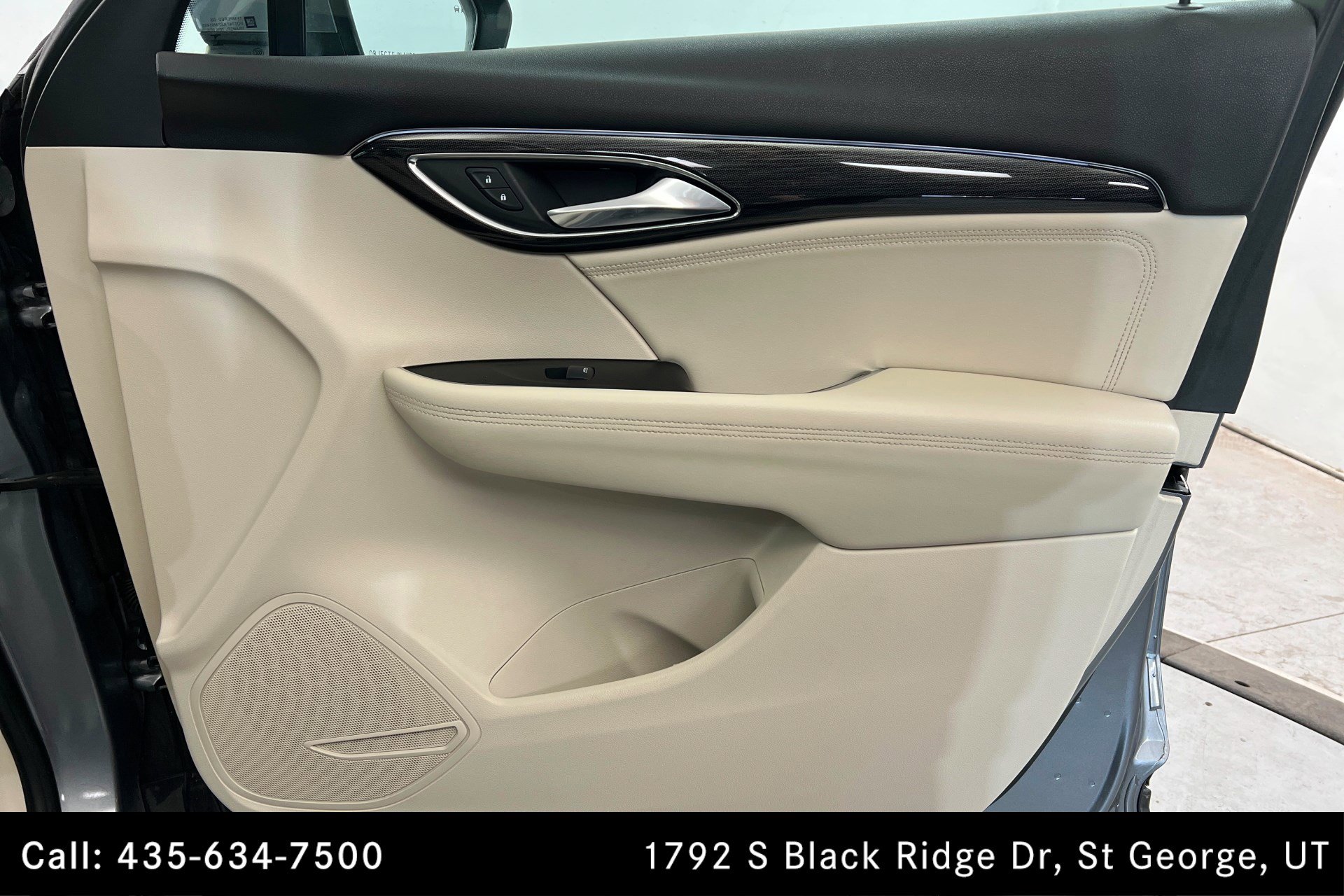 Used 2021 Buick Envision Essence image 23