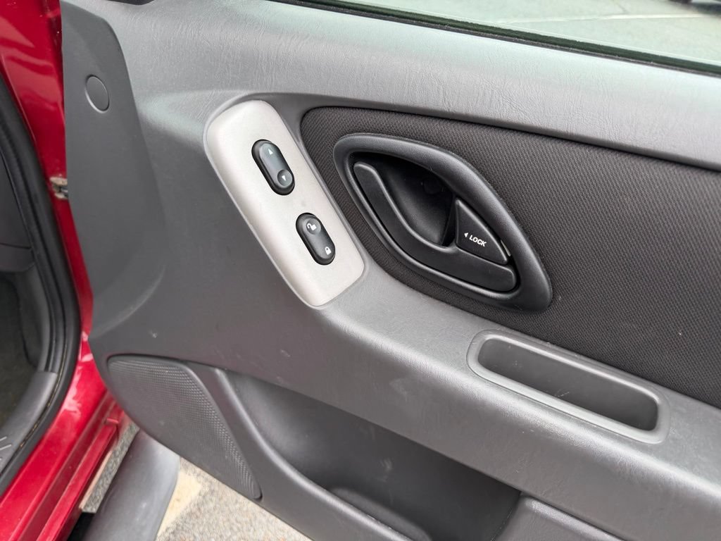 Used 2007 Ford Escape XLT FWD image 31