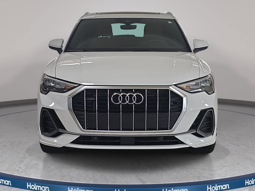Used 2021 Audi Q3 2.0T Premium w/ Convenience Package AWD/4WD image 3