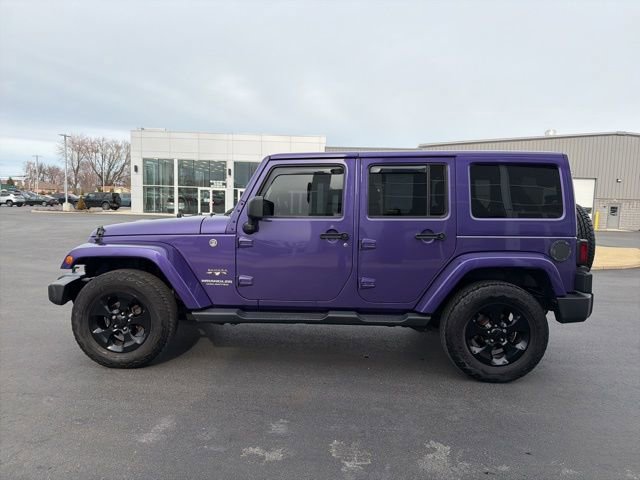 Used 2017 Jeep Wrangler Unlimited Sahara w/ Connectivity Group image 4