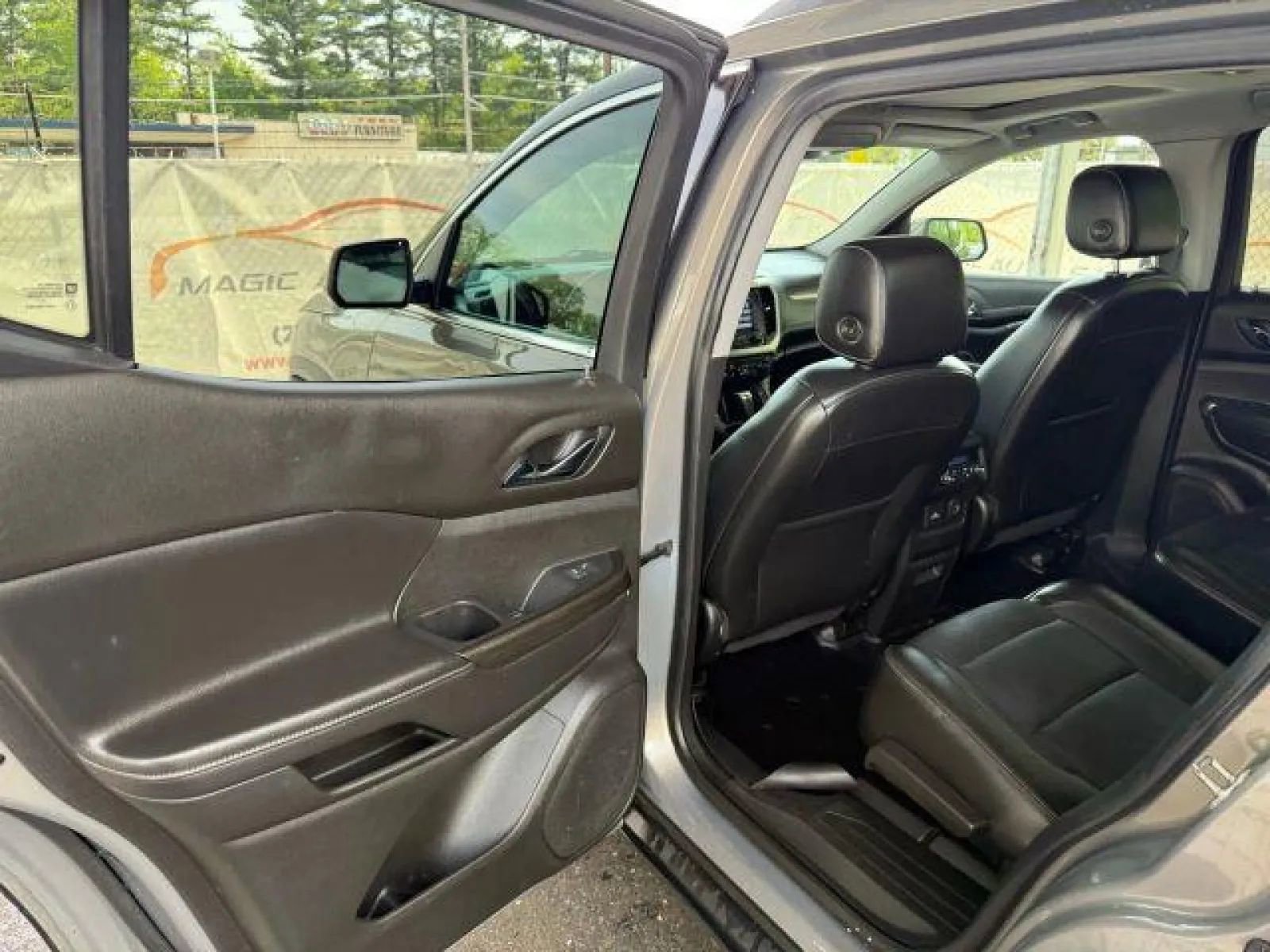 Used 2019 GMC Acadia SLT w/ LPO, Floor Liner Package image 15
