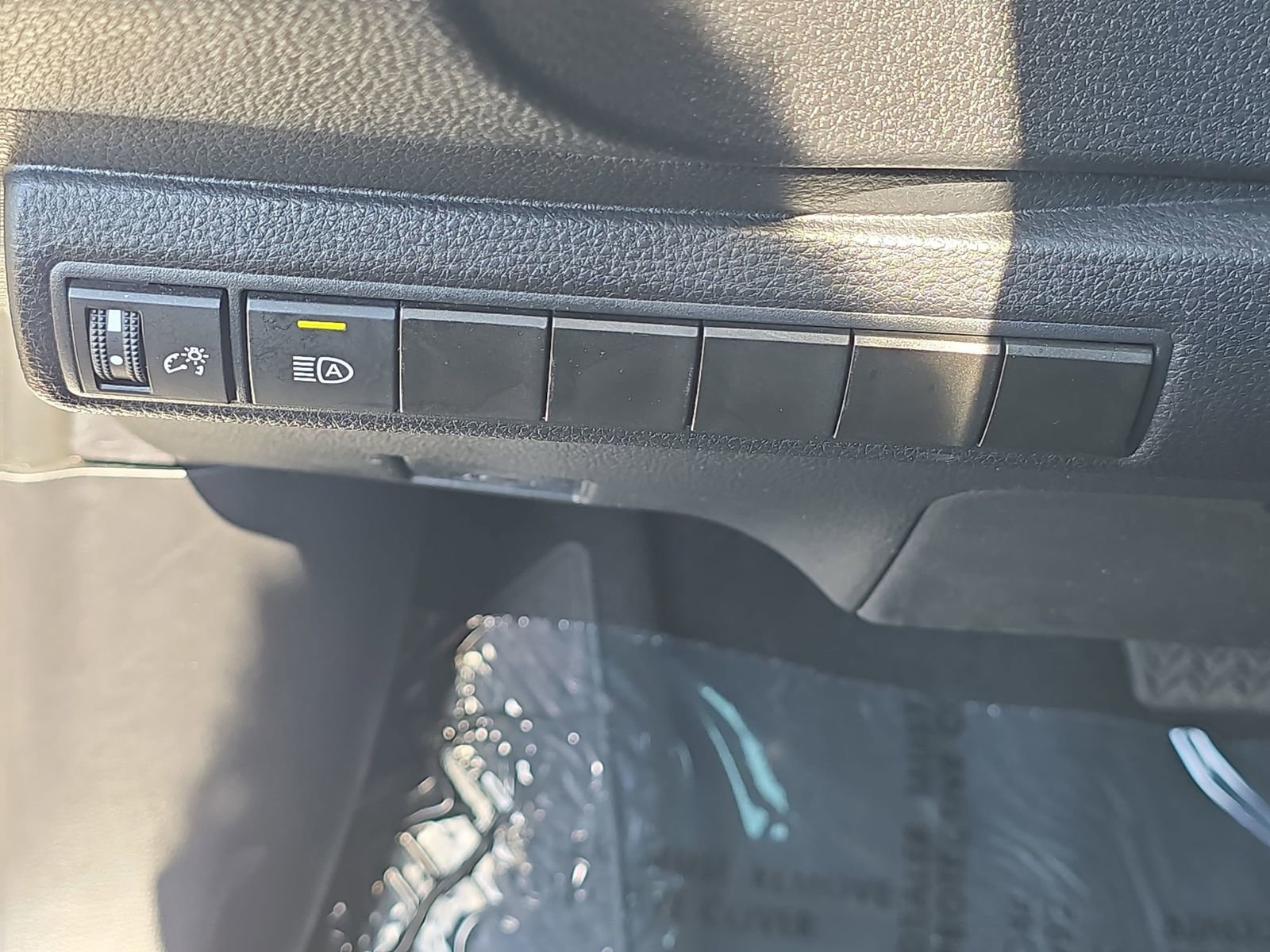 Used 2025 Toyota Corolla LE FWD image 26
