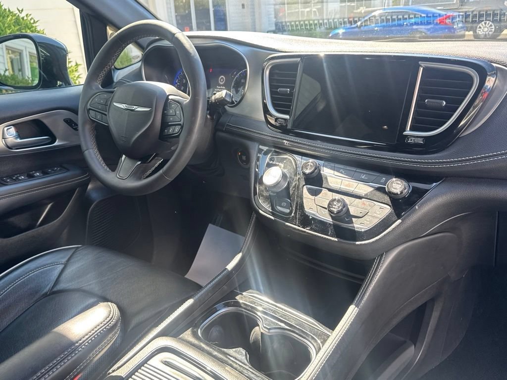 Used 2023 Chrysler Pacifica Limited w/ S Appearance Package FWD image 57