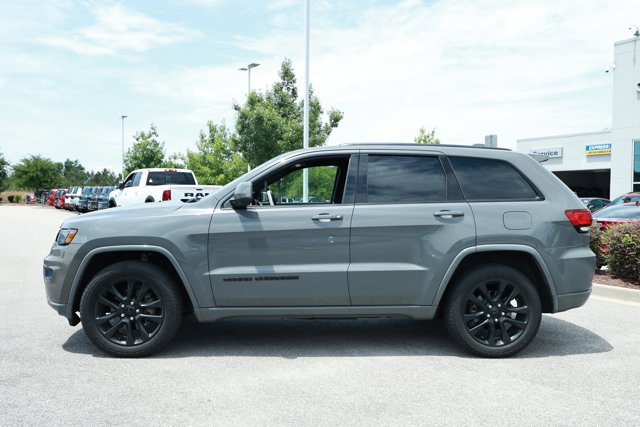 Used 2019 Jeep Grand Cherokee Altitude RWD image 9