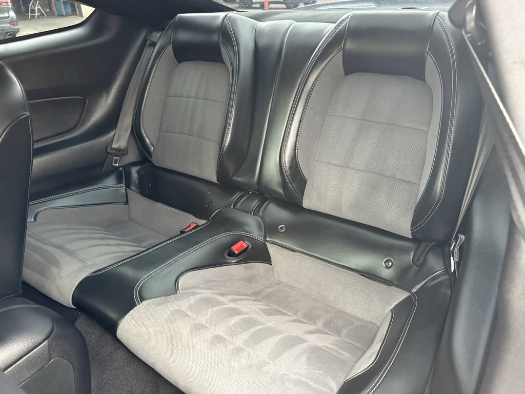 Used 2019 Ford Mustang Shelby GT350 w/ Technology Package RWD image 22