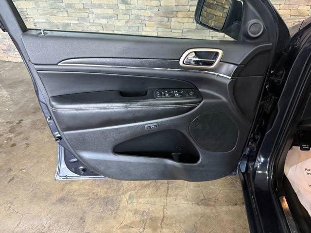 Used 2015 Jeep Grand Cherokee Limited AWD/4WD image 9