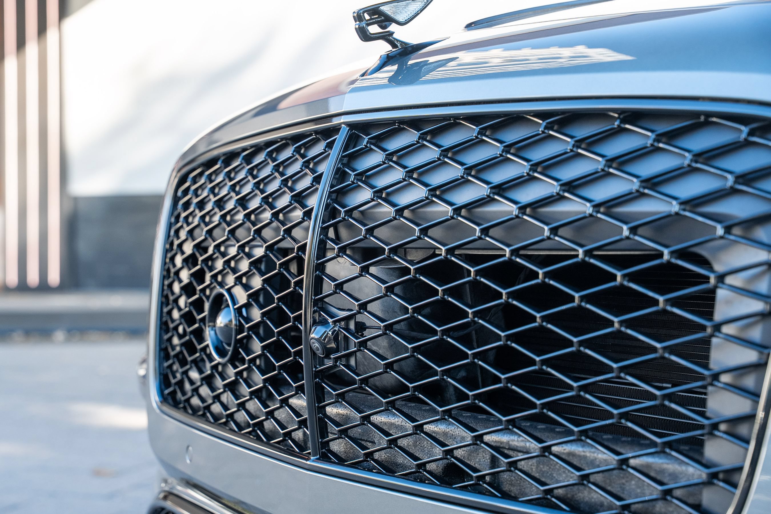 Certified 2025 Bentley Flying Spur Plug-In Hybrid AWD/4WD image 9