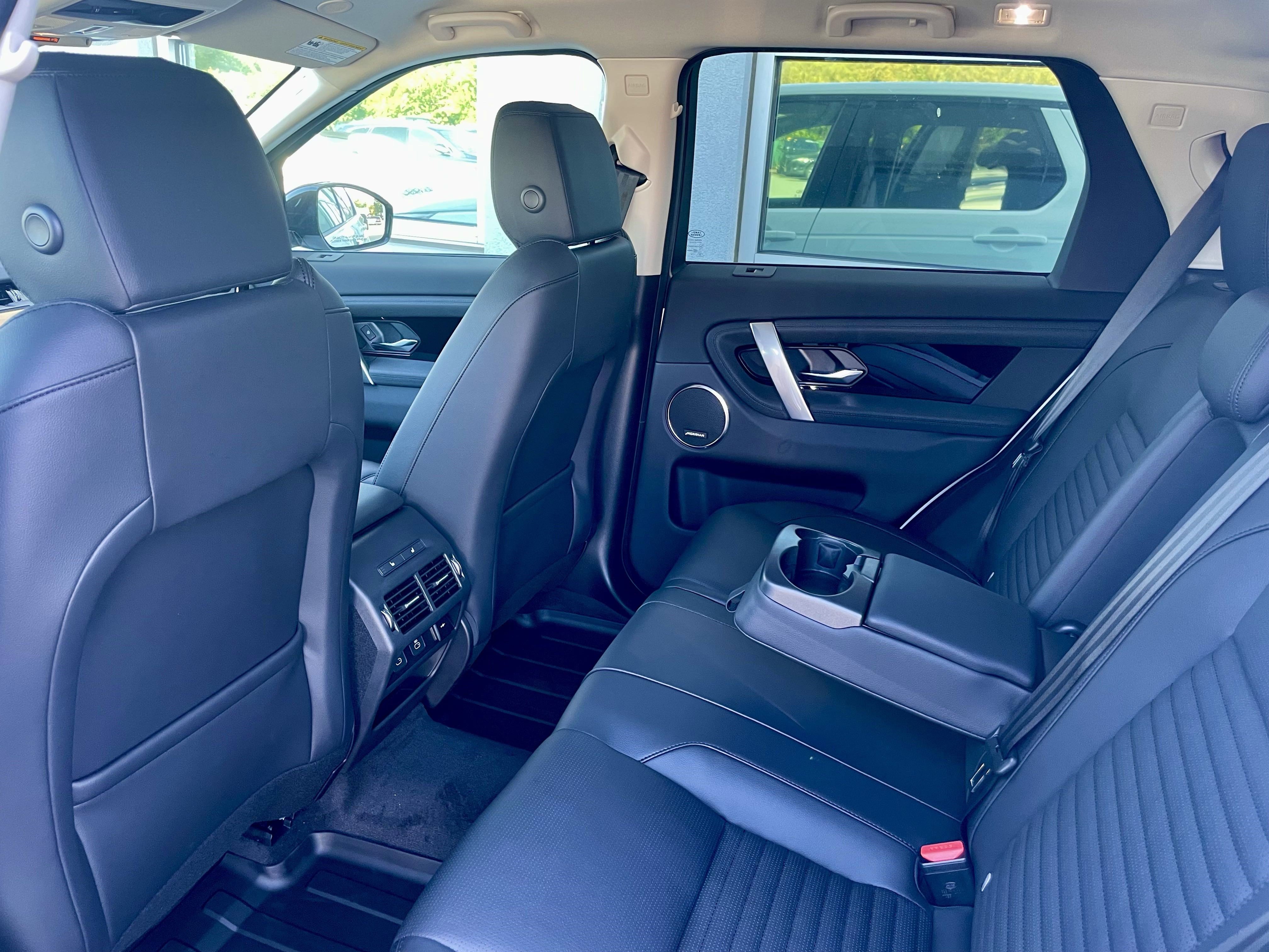 New 2025 Land Rover Discovery Sport S image 30