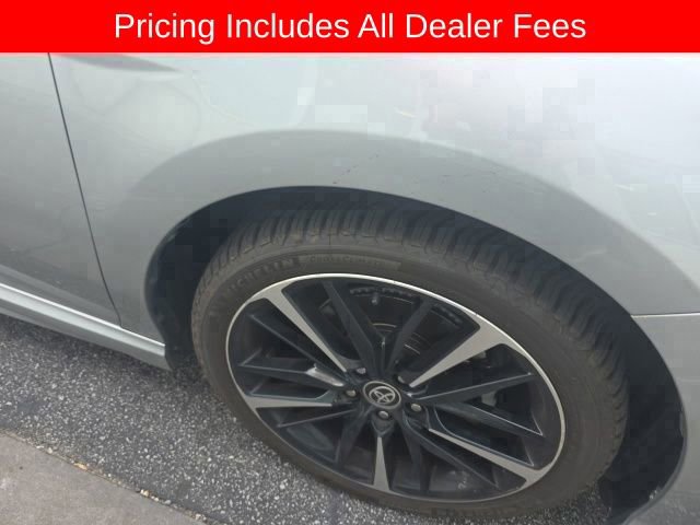 Used 2020 Toyota Camry XSE FWD image 14