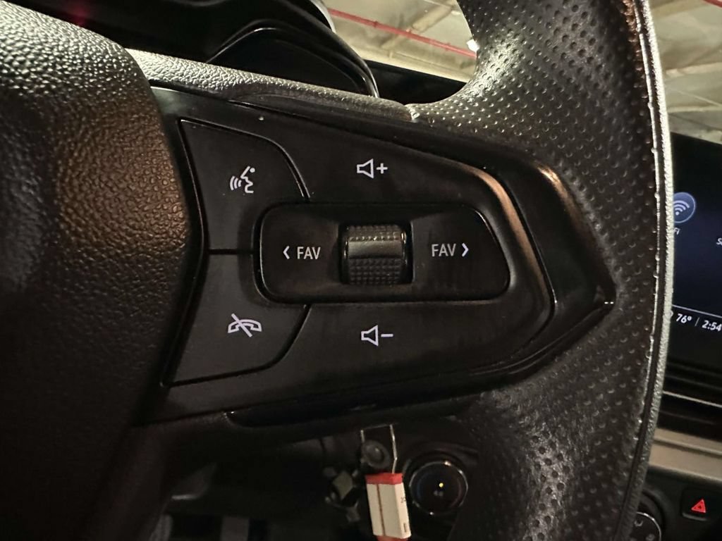 Used 2024 Chevrolet Trax LS w/ LS Convenience Package FWD image 27