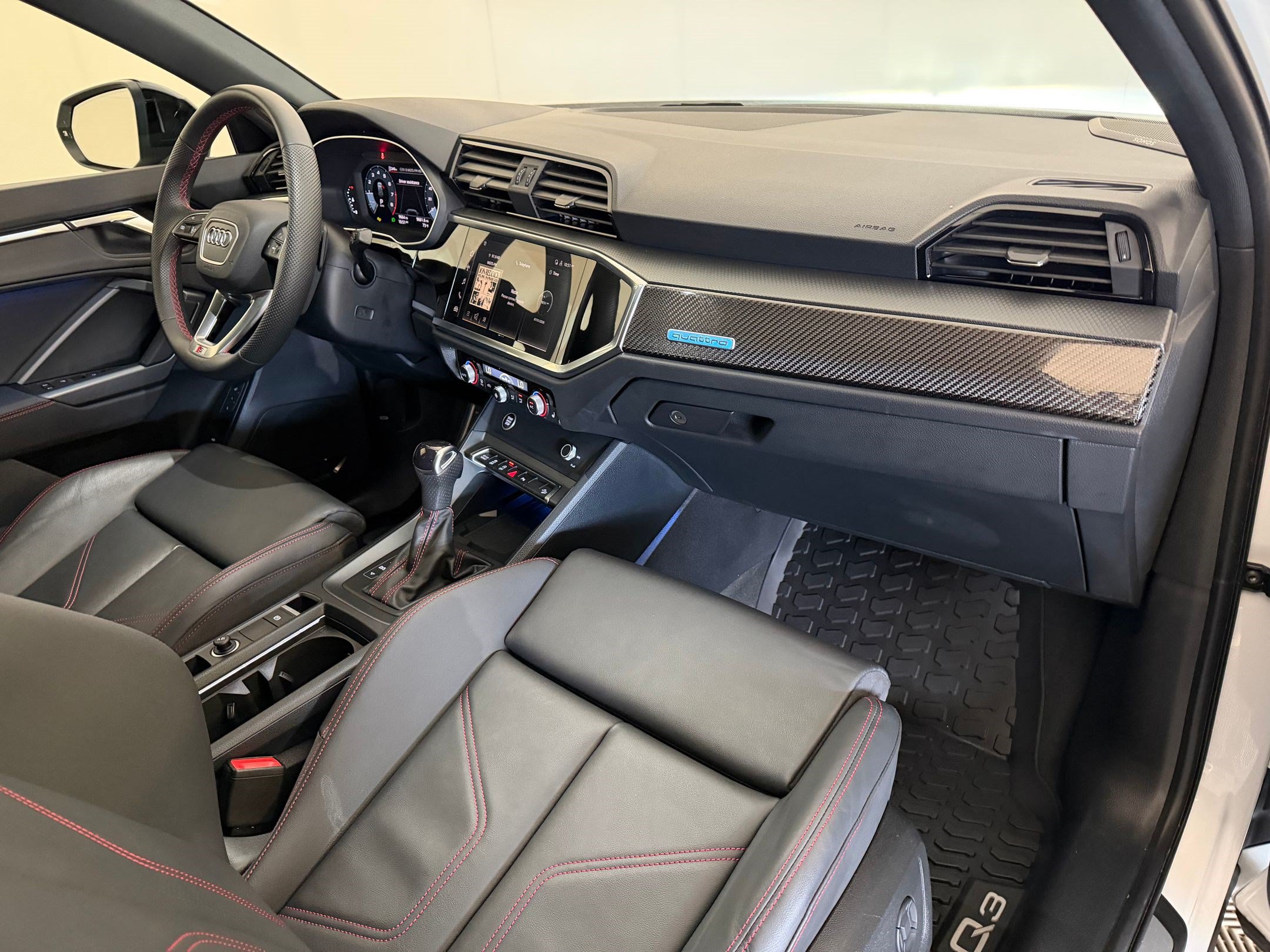 Certified 2025 Audi Q3 2.0T Premium Plus w/ Premium Plus Package AWD/4WD image 31