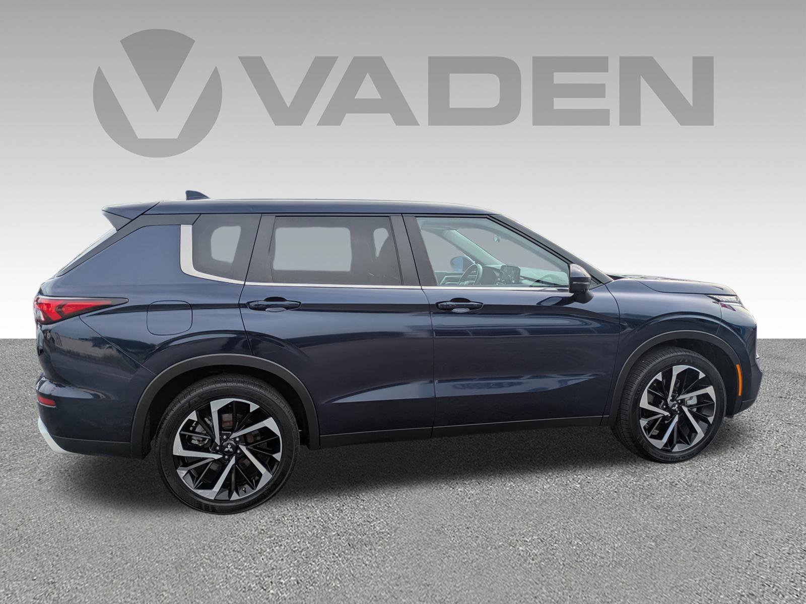 Used 2024 Mitsubishi Outlander SE FWD image 26