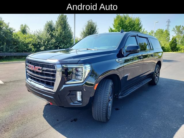 Used 2024 GMC Yukon XL AT4 w/ Technology Package AWD/4WD image 3