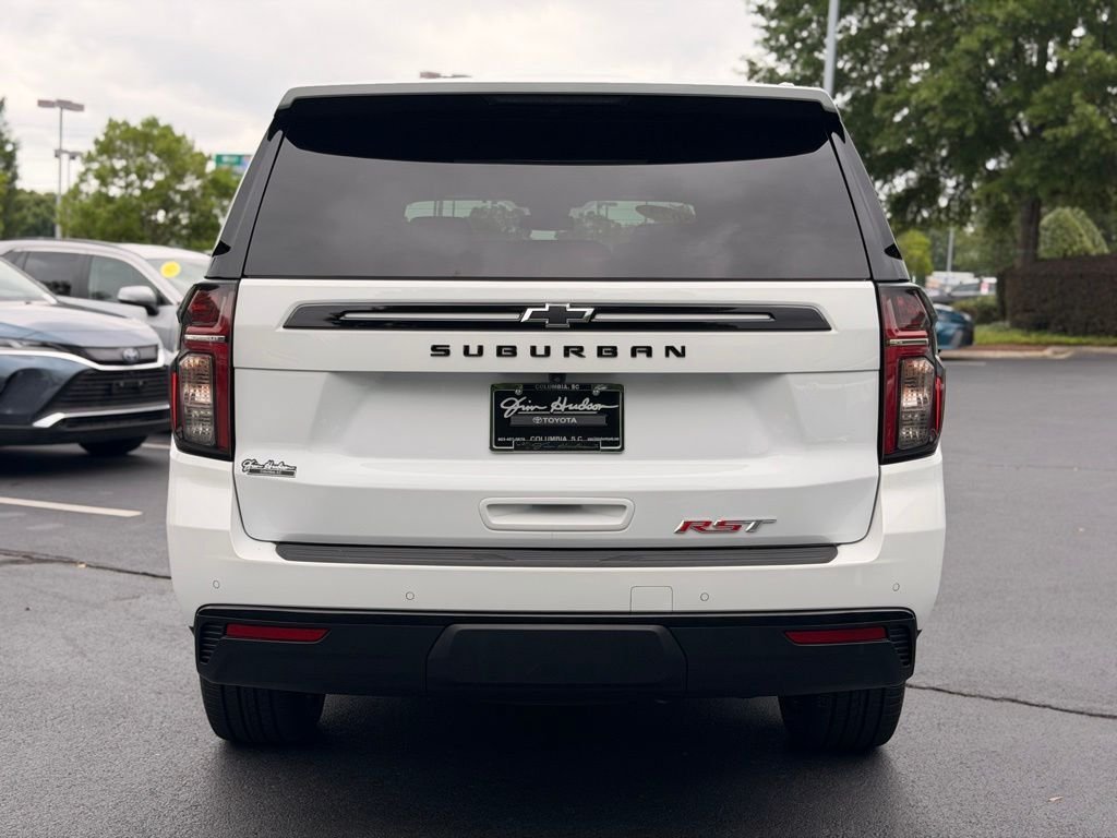 Used 2023 Chevrolet Suburban RST w/ Luxury Package AWD/4WD image 11