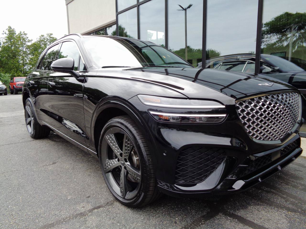 Used 2024 Genesis GV70 3.5T Sport w/ Sport Prestige Package AWD/4WD image 3