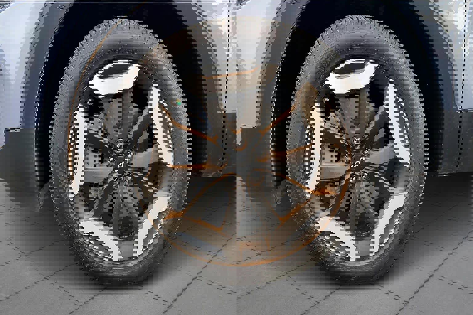 Used 2024 Kia Telluride EX w/ EX Captain's Chair Package image 11