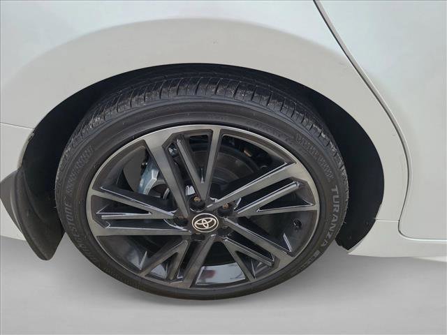 Used 2025 Toyota Camry XSE w/ Premium Package image 11