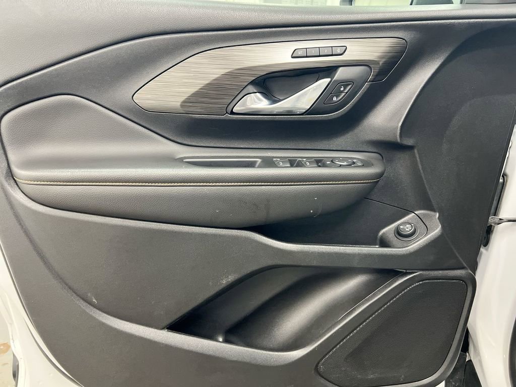 Used 2021 GMC Terrain SLT image 20