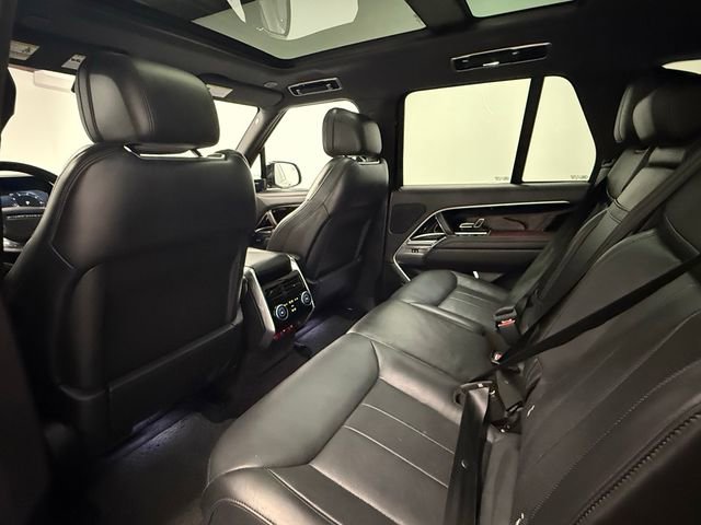 Used 2023 Land Rover Range Rover SE image 23
