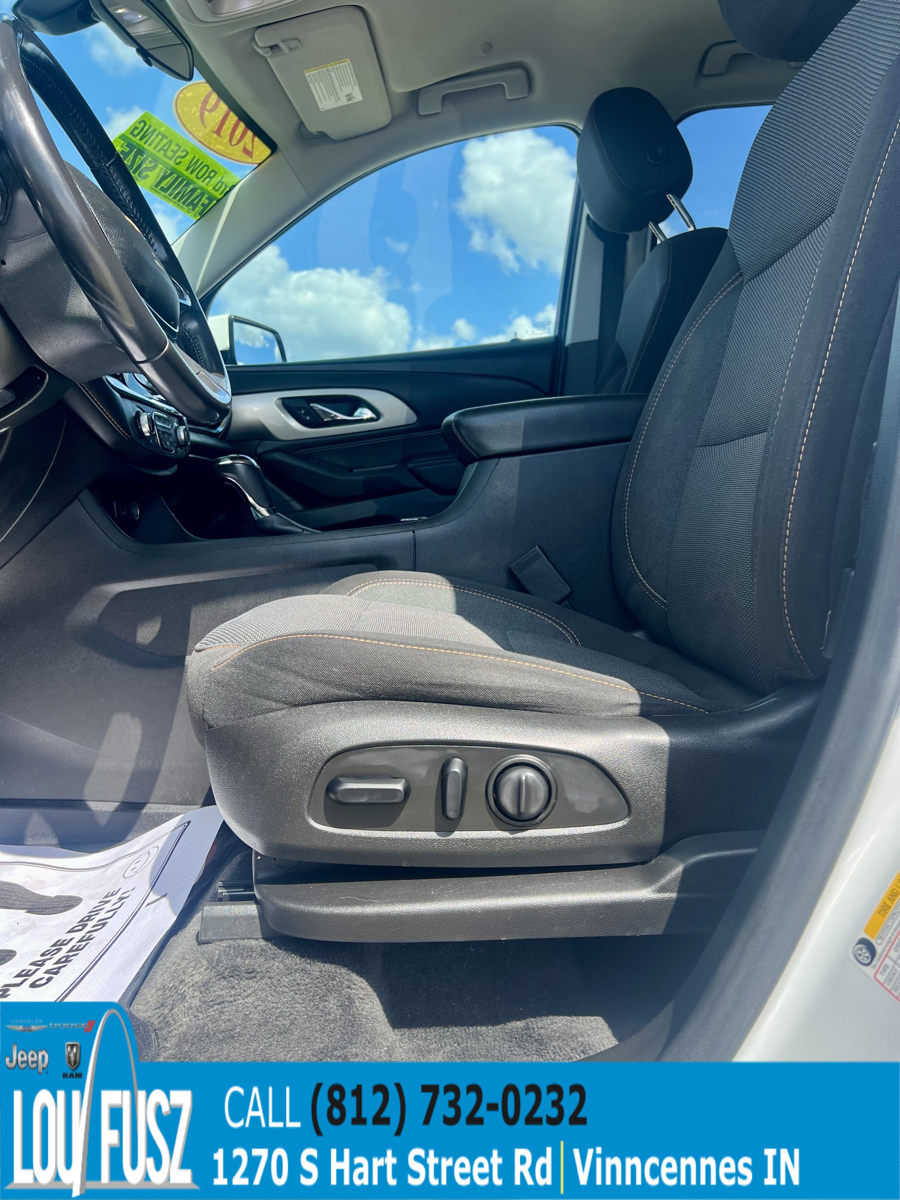 Used 2019 Chevrolet Traverse LT FWD image 9