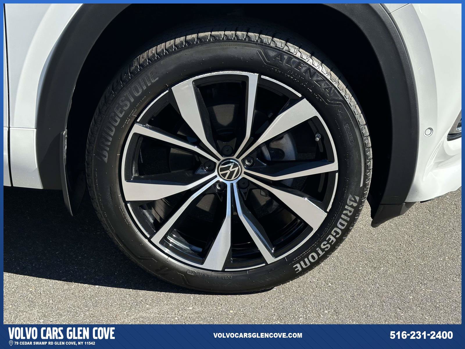 Used 2024 Volkswagen Atlas SEL Premium R-Line AWD/4WD image 10