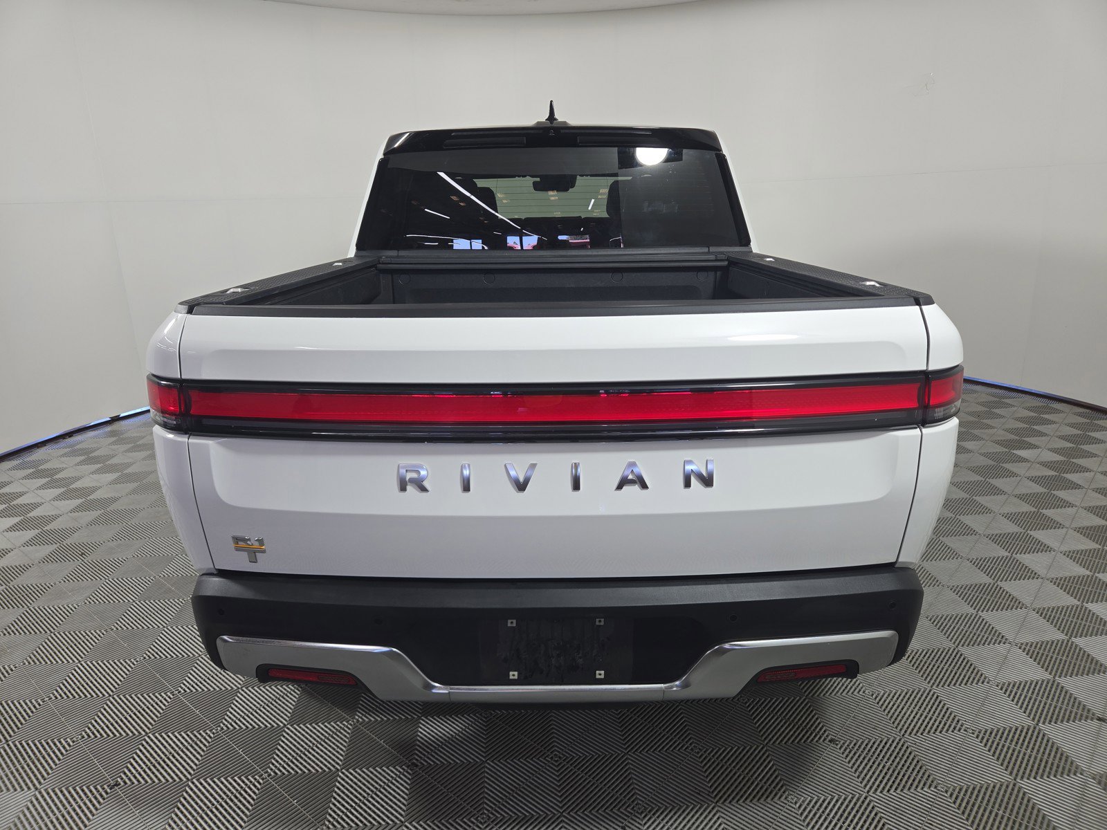 Used 2022 Rivian R1T Launch Edition image 4