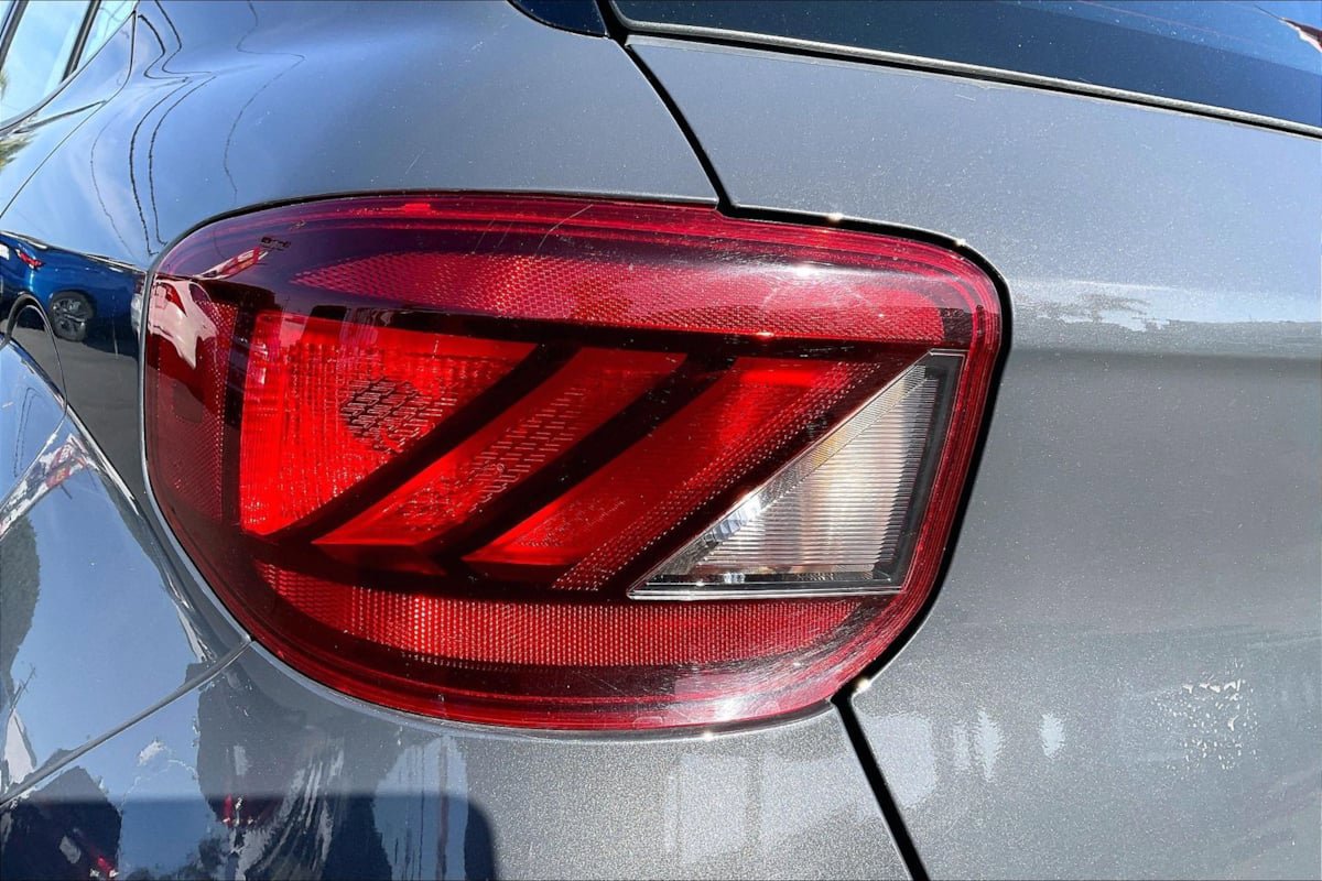 Used 2024 Hyundai Venue SE FWD image 29