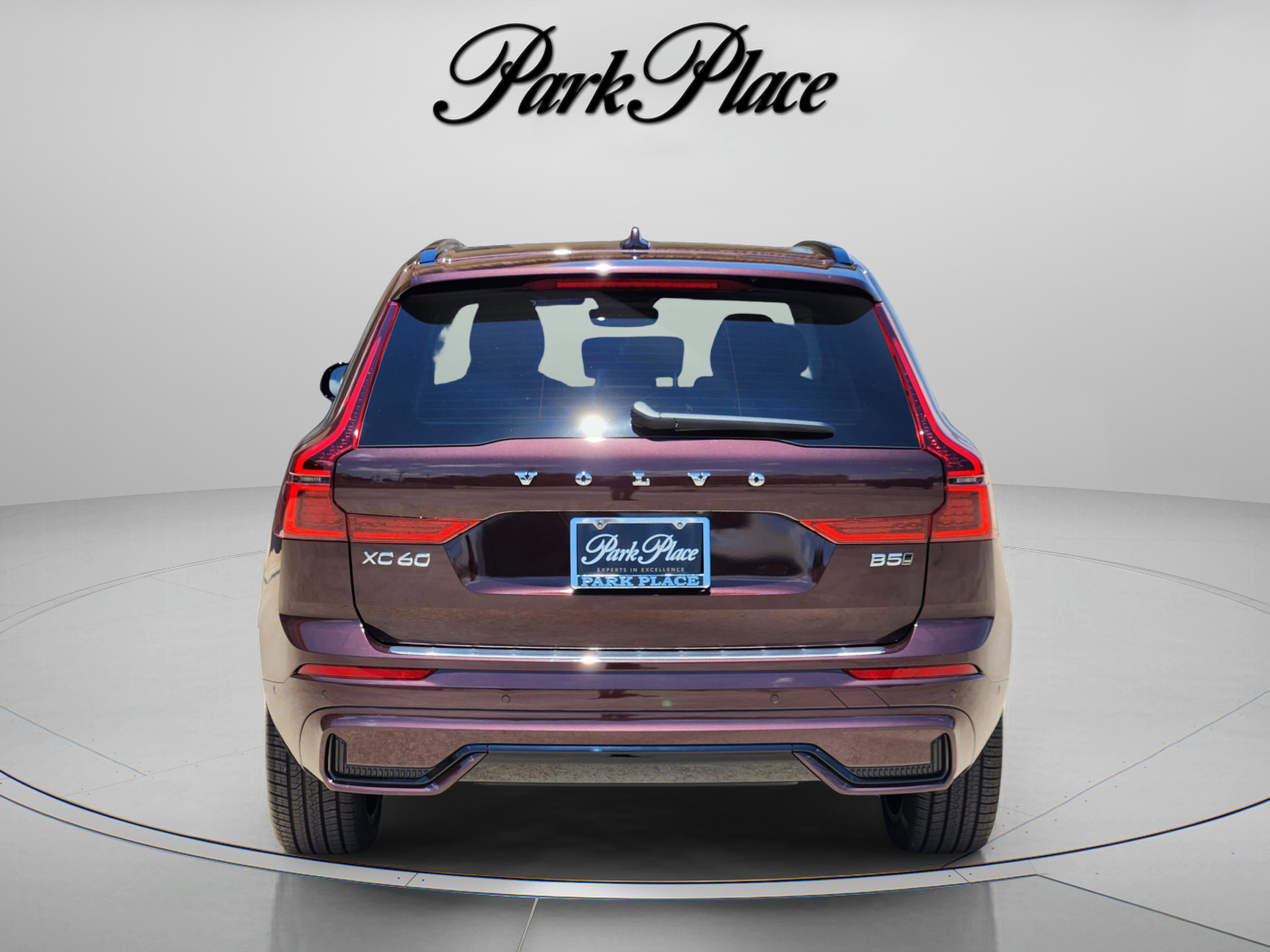 New 2026 Volvo XC60 B5 Ultra w/ Protection Package Premier AWD/4WD image 4