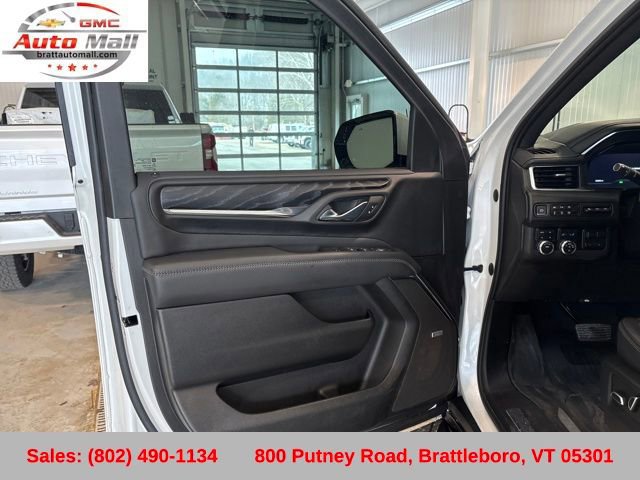 Used 2023 GMC Yukon Denali w/ Max Trailering Package image 12