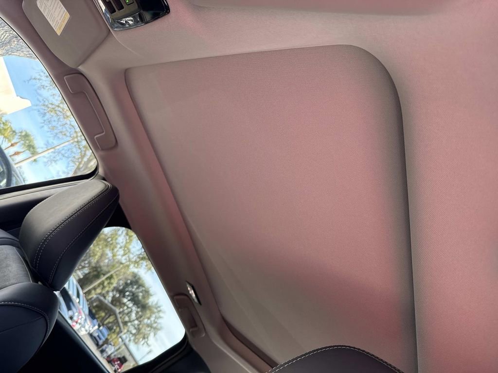 New 2026 Mitsubishi Outlander SE image 42