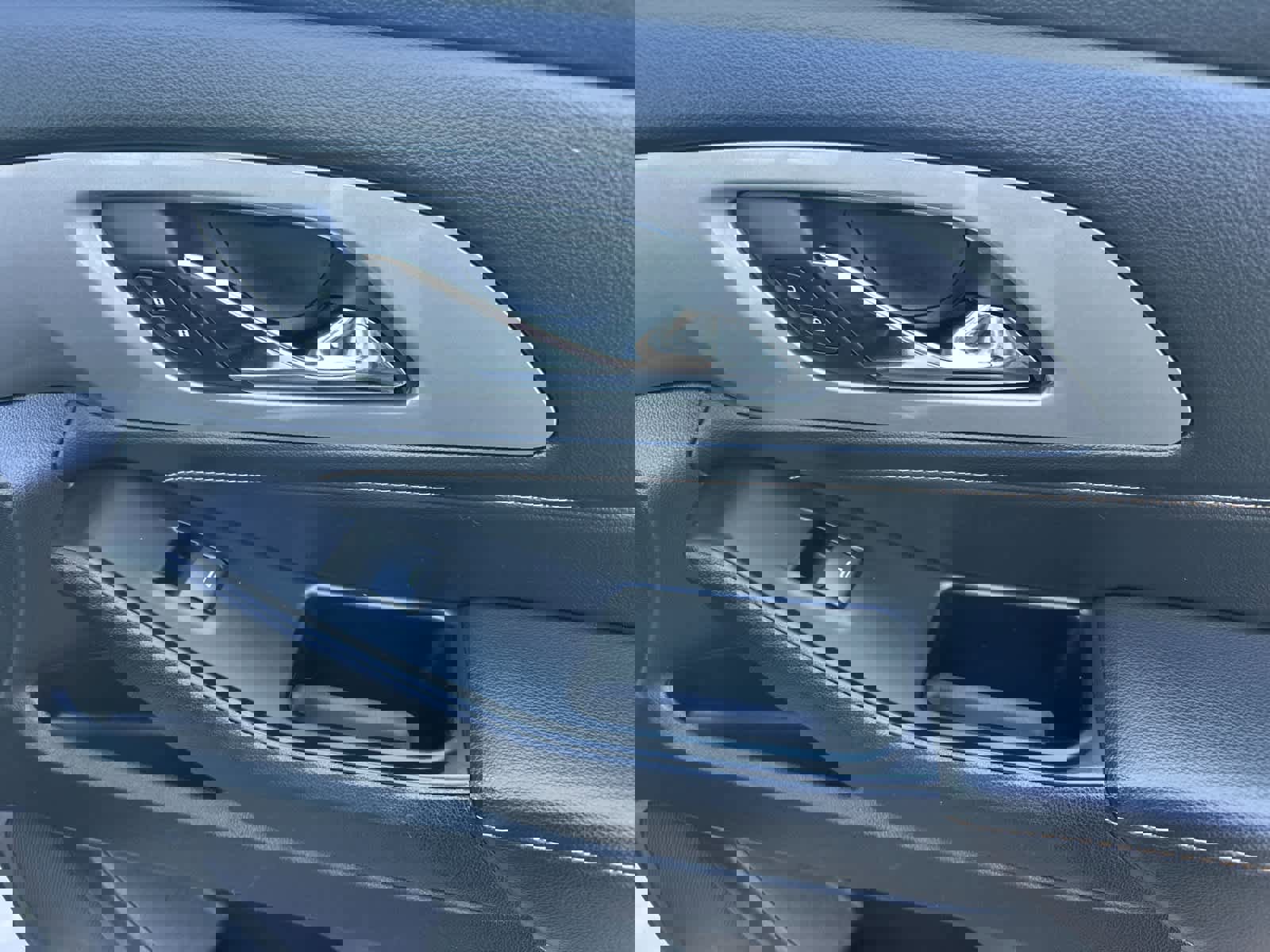 Used 2019 Chevrolet Traverse LT image 20