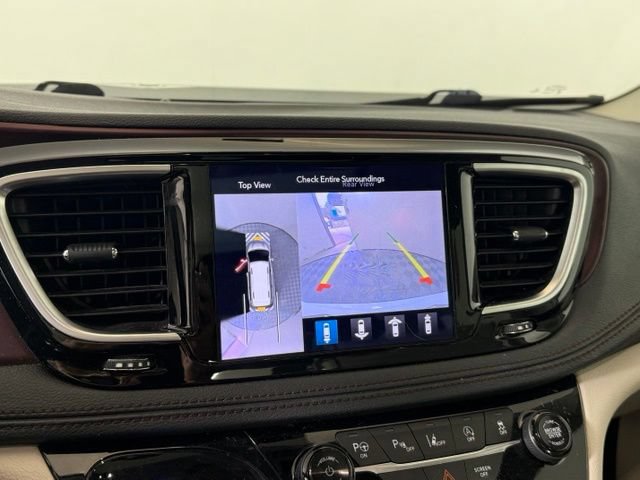 Used 2019 Chrysler Pacifica Limited w/ Advanced Safetytec Group FWD image 37