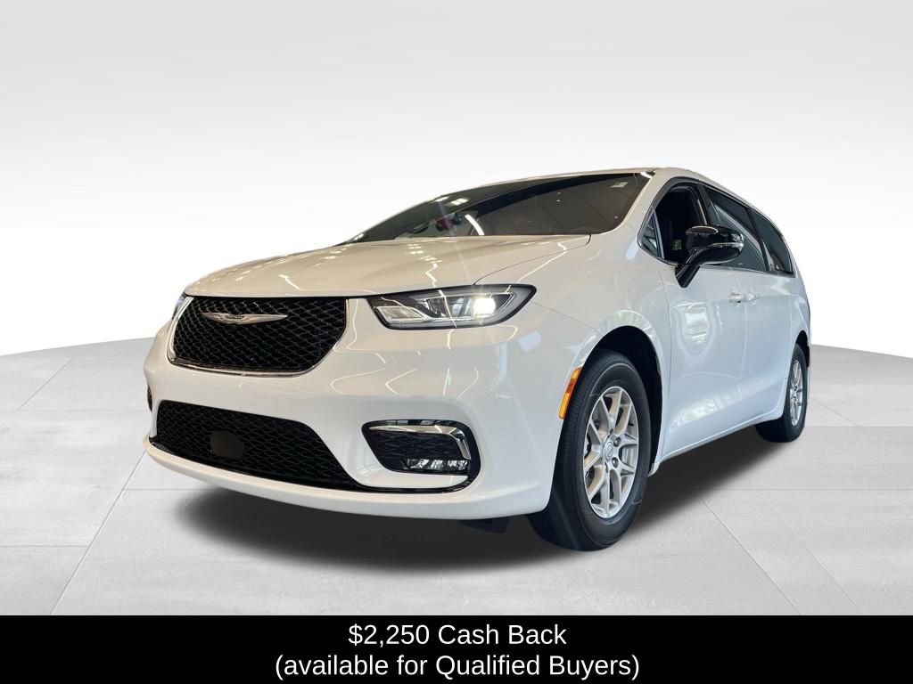 New 2026 Chrysler Pacifica Select
