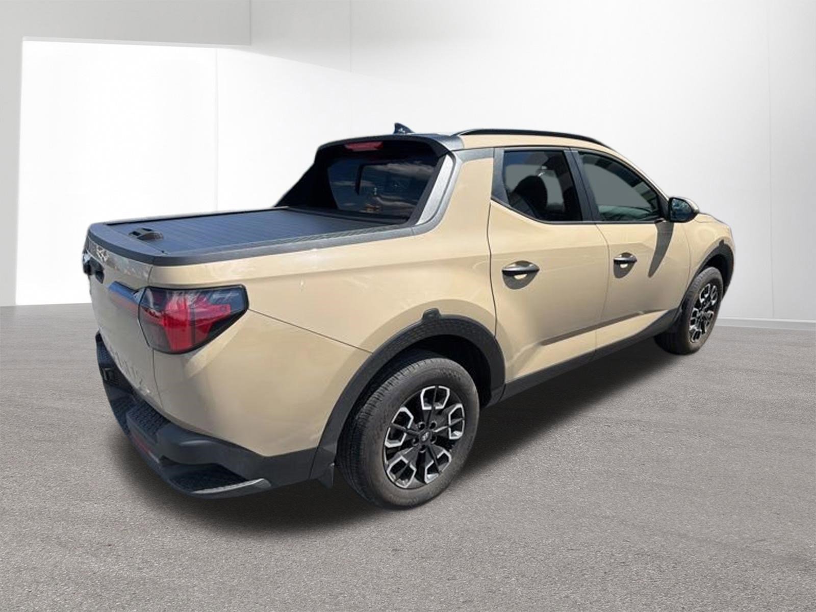 Used 2024 Hyundai Santa Cruz SEL w/ Activity Package FWD image 3
