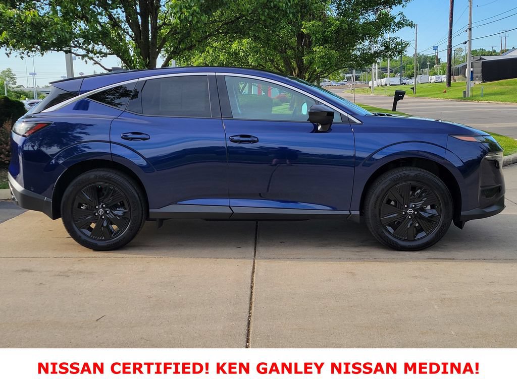 Certified 2025 Nissan Murano SV AWD/4WD image 2