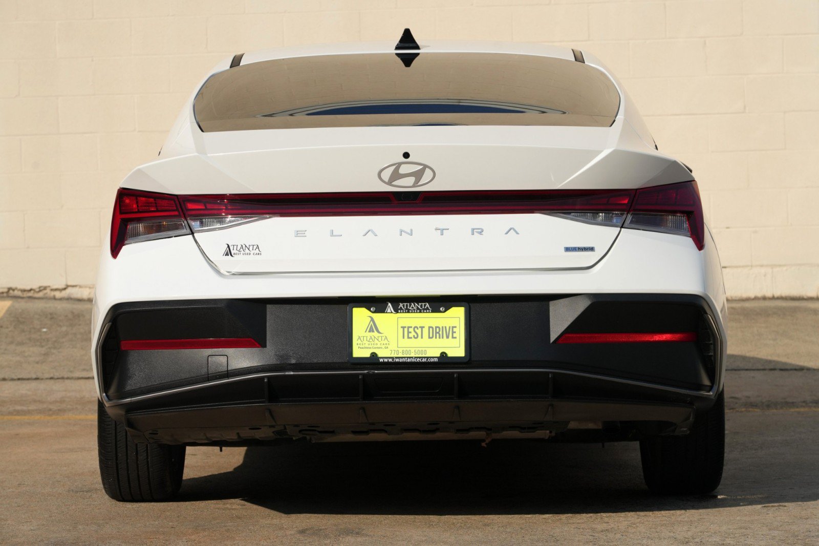 Used 2025 Hyundai Elantra Hybrid FWD image 10