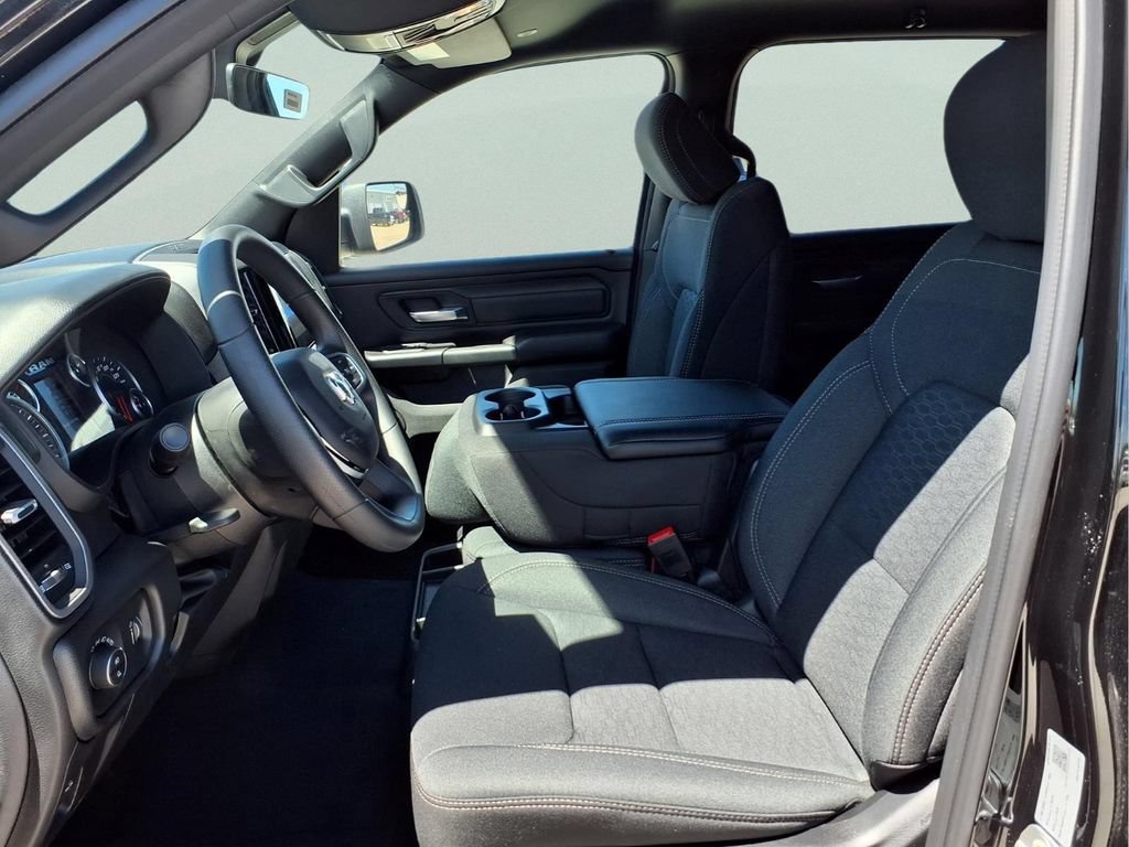 New 2026 RAM 1500 Express AWD/4WD image 16