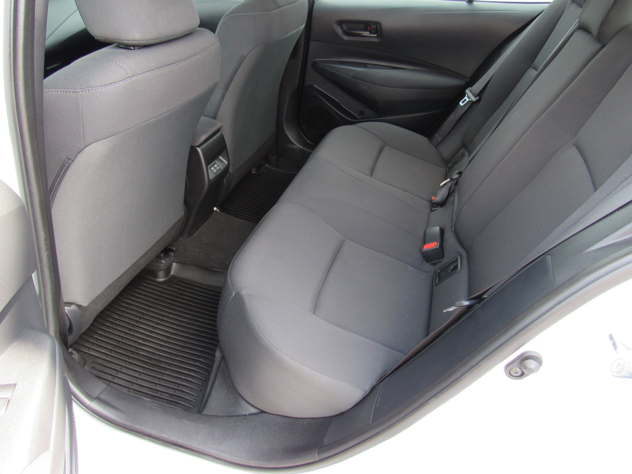 Used 2024 Toyota Corolla LE FWD image 31