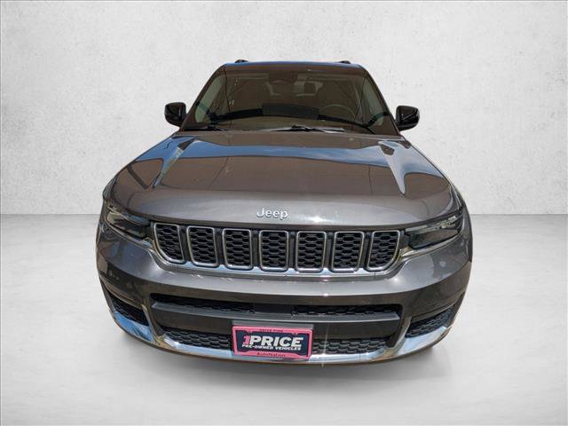 Used 2023 Jeep Grand Cherokee L Laredo w/ Luxury Tech Group I AWD/4WD image 2