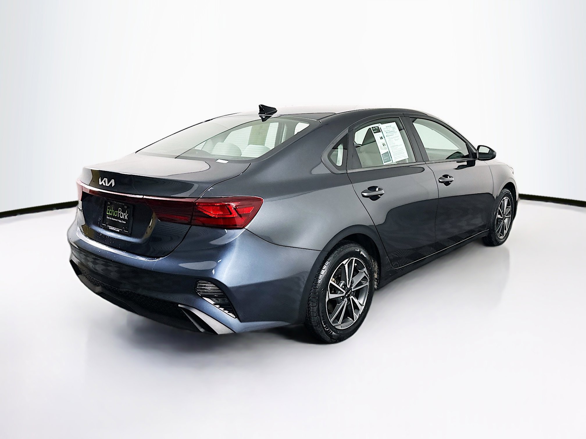 Used 2022 Kia Forte LXS image 9