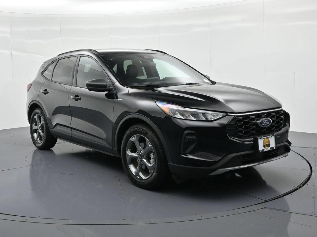 Certified 2025 Ford Escape ST-Line FWD image 4