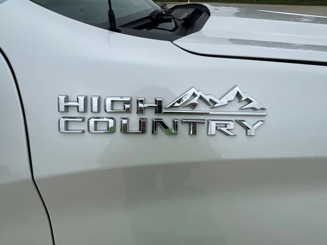 Used 2021 Chevrolet Silverado 1500 High Country w/ Technology Package AWD/4WD image 36