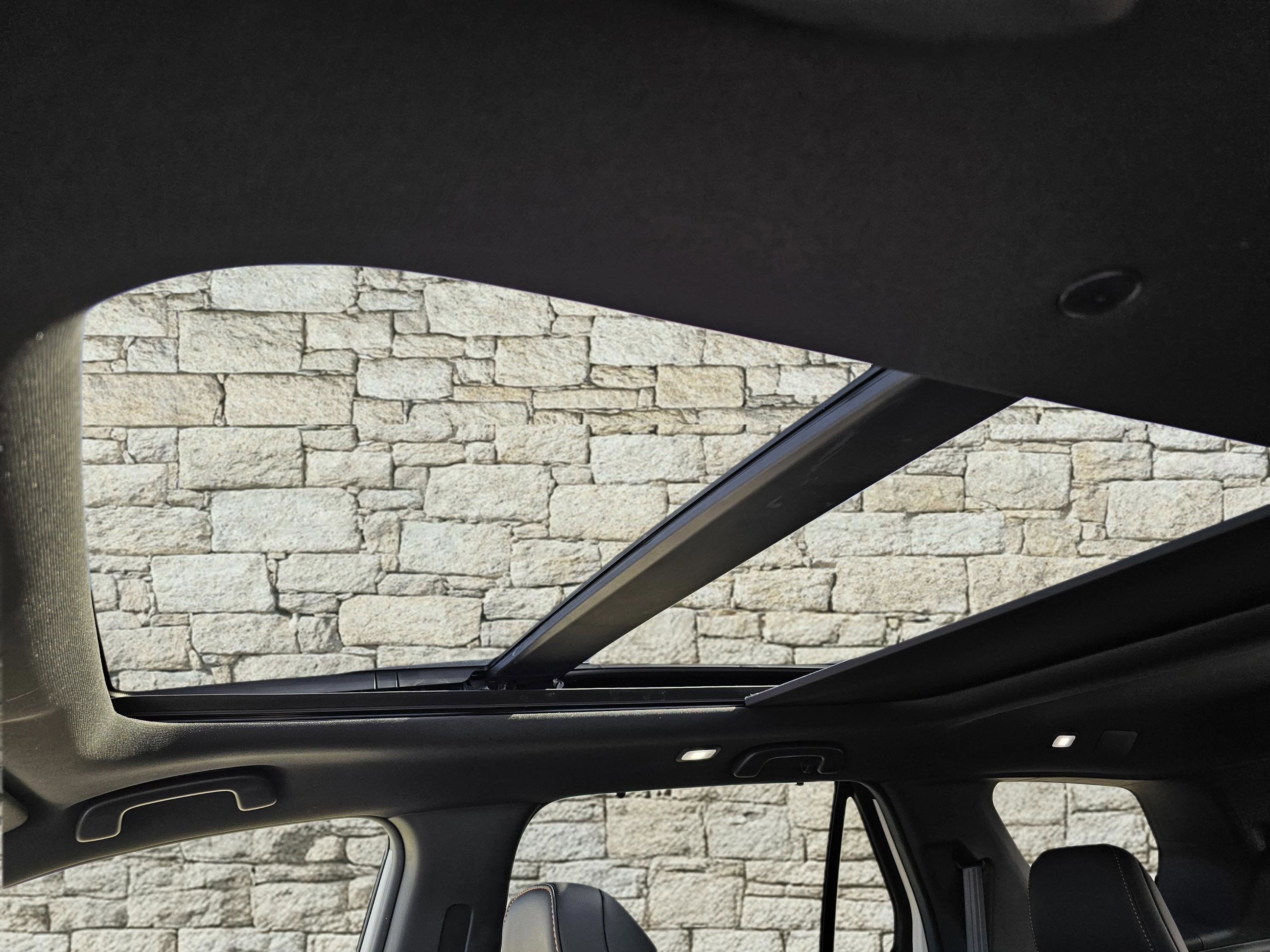 Used 2025 Honda Pilot TrailSport image 15