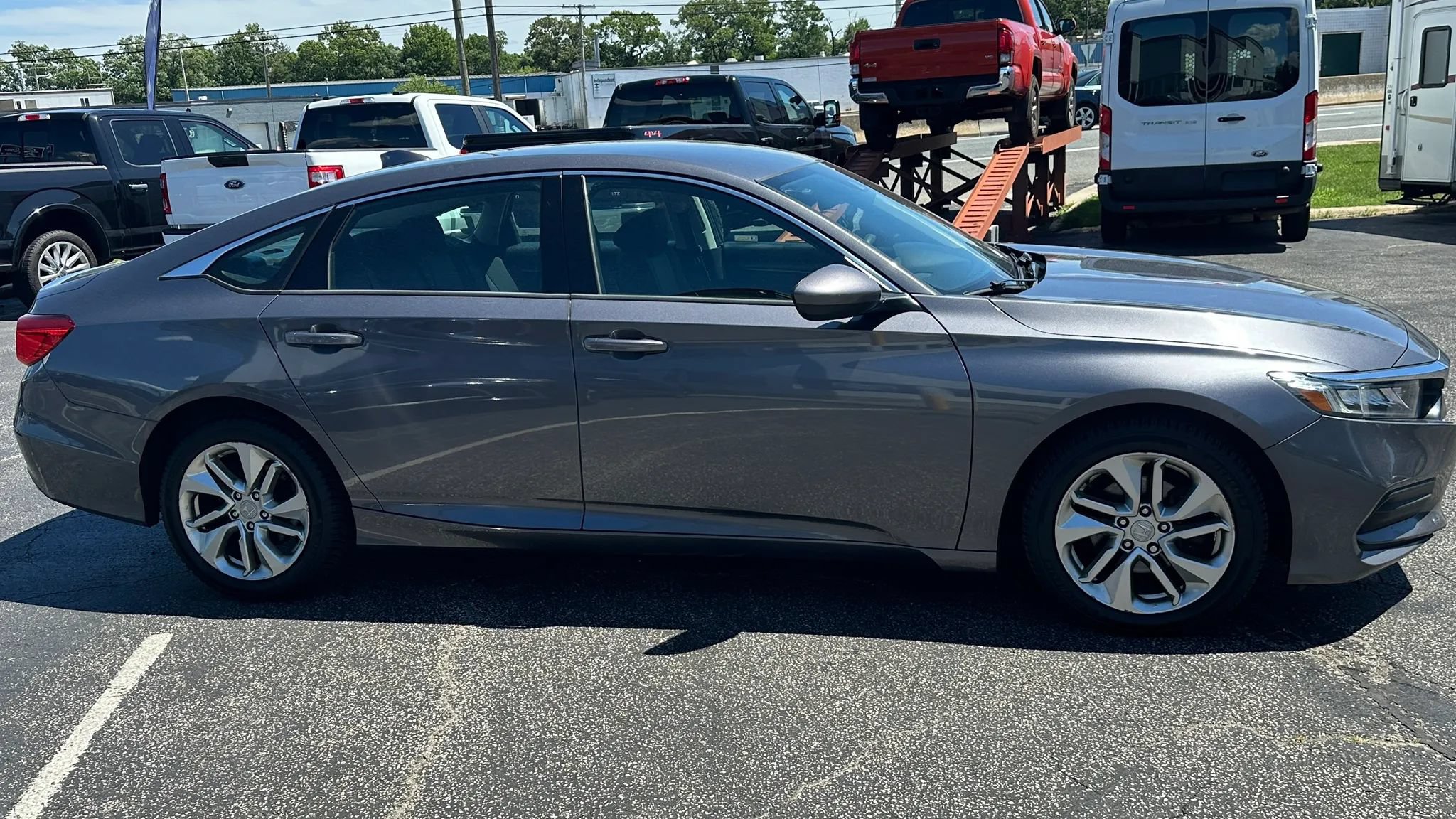 Used 2018 Honda Accord LX image 4
